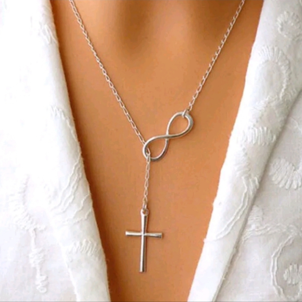 NWT Women’s Silver Plated Cross Pendant Infinity Slide Closure Necklace